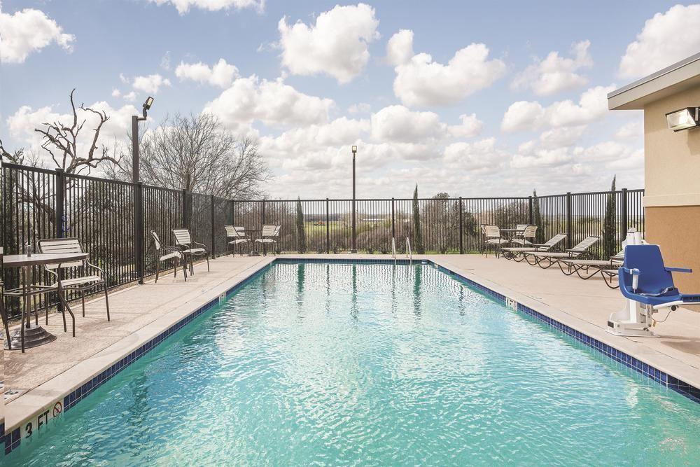 Sleep Inn & Suites Gonzales Near Palmetto State Park מראה חיצוני תמונה
