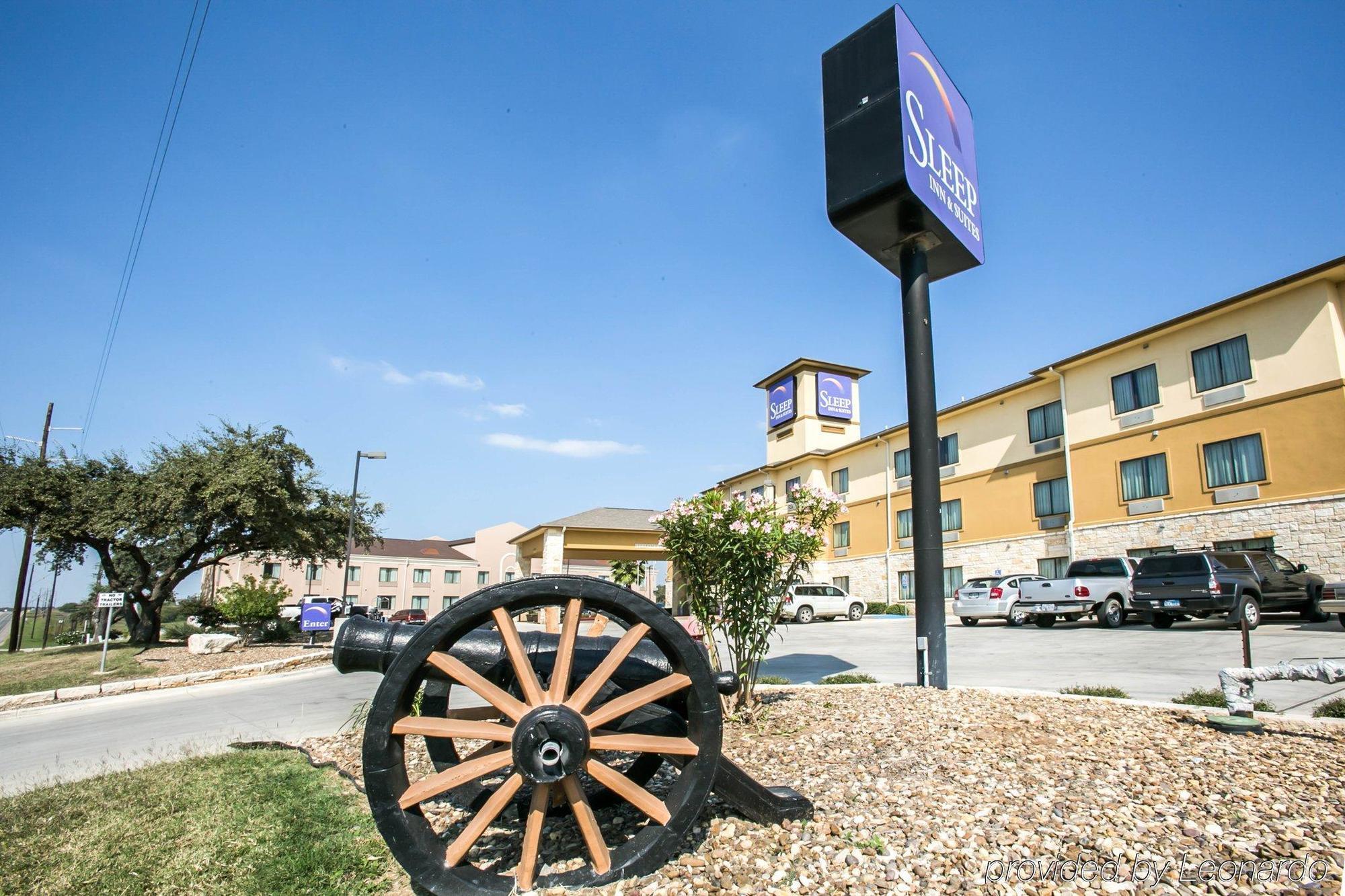 Sleep Inn & Suites Gonzales Near Palmetto State Park מראה חיצוני תמונה